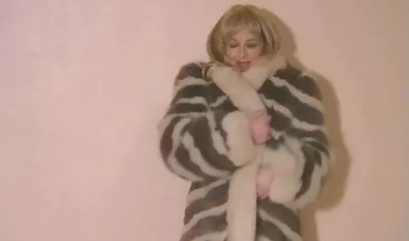 - Я трах красивий хочу