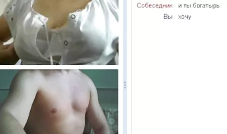 Бажання шикарні дівчата порно носити рожеве плаття